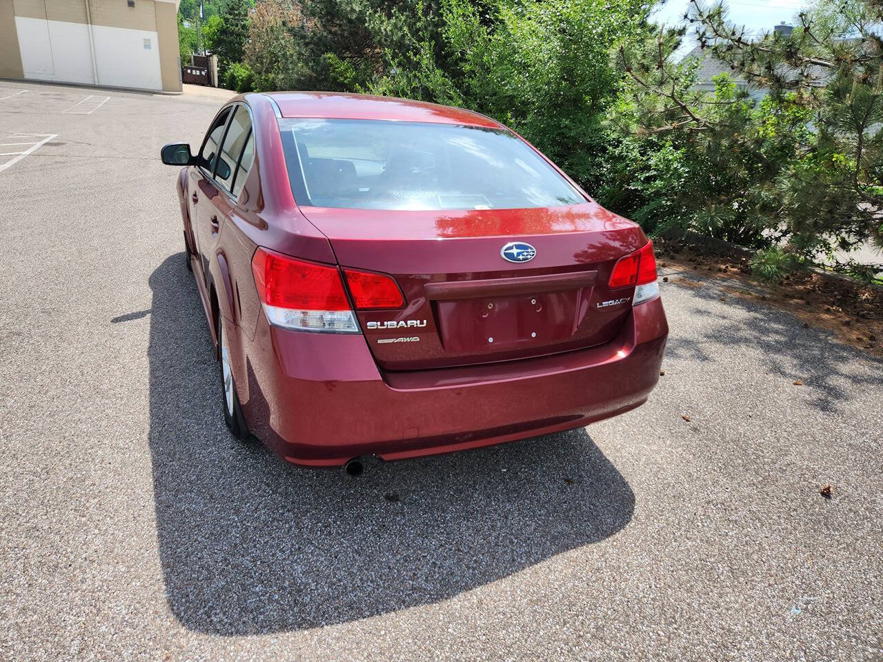 Used 2011 Subaru Legacy 2.5i Premium AWD/4WD image 4
