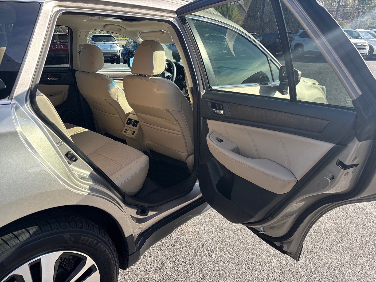 Used 2019 Subaru Outback 2.5i Limited w/ Popular Package #2 image 38