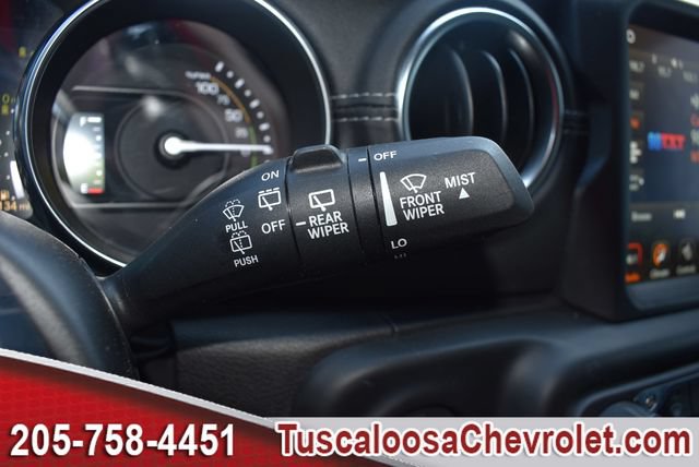 Used 2023 Jeep Wrangler Unlimited Sahara w/ Cold Weather Group AWD/4WD image 33