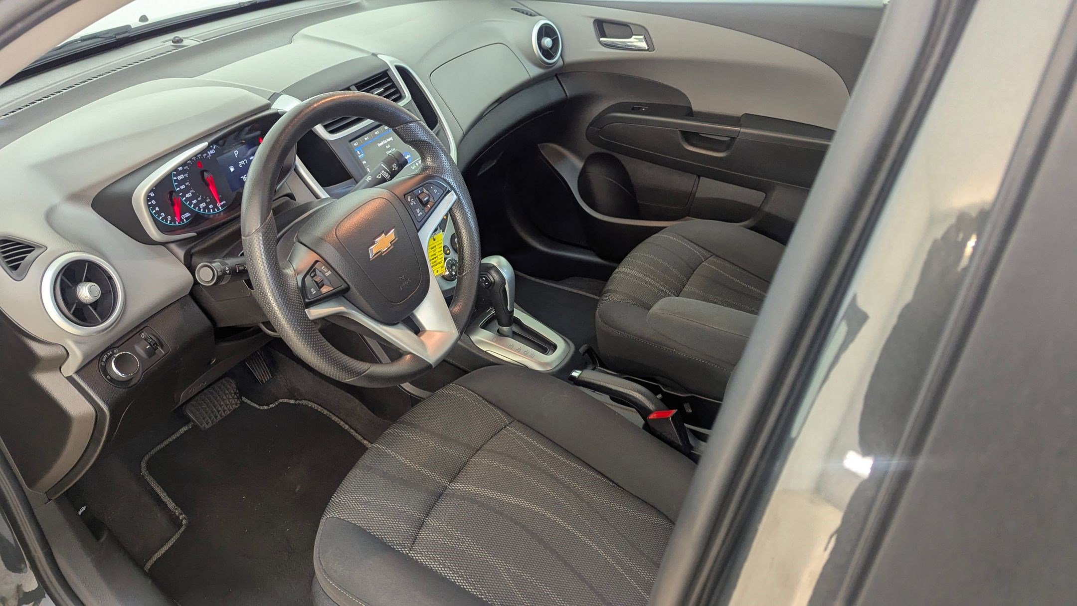Used 2019 Chevrolet Sonic LT image 5