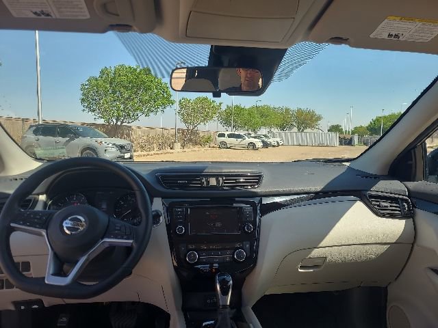 Certified 2022 Nissan Rogue Sport SV FWD image 23