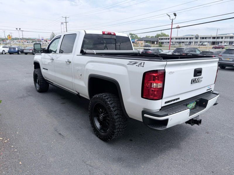 Used 2015 GMC Sierra 2500 Denali w/ Duramax Plus Package AWD/4WD image 4
