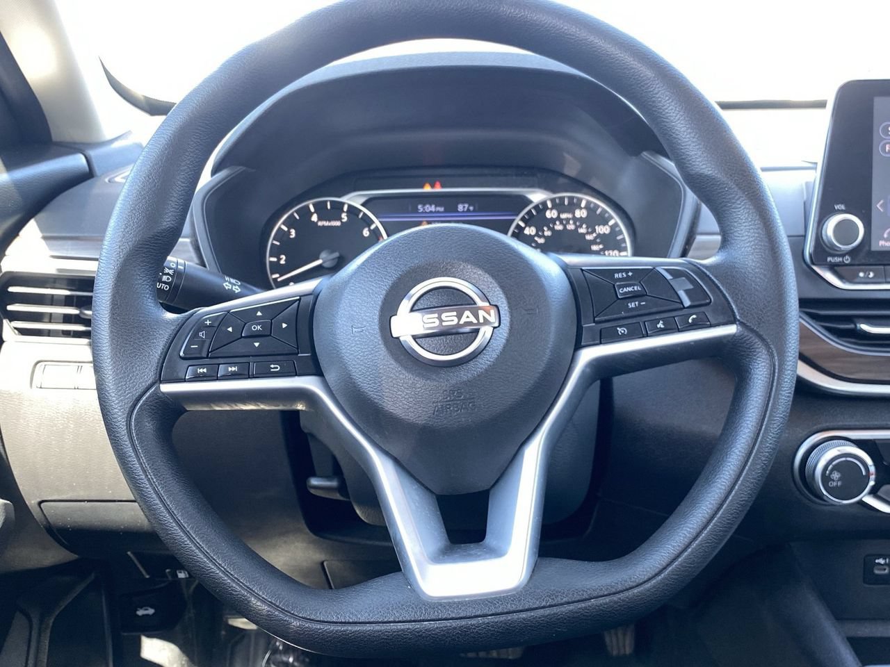 Certified 2025 Nissan Altima 2.5 SV FWD image 24
