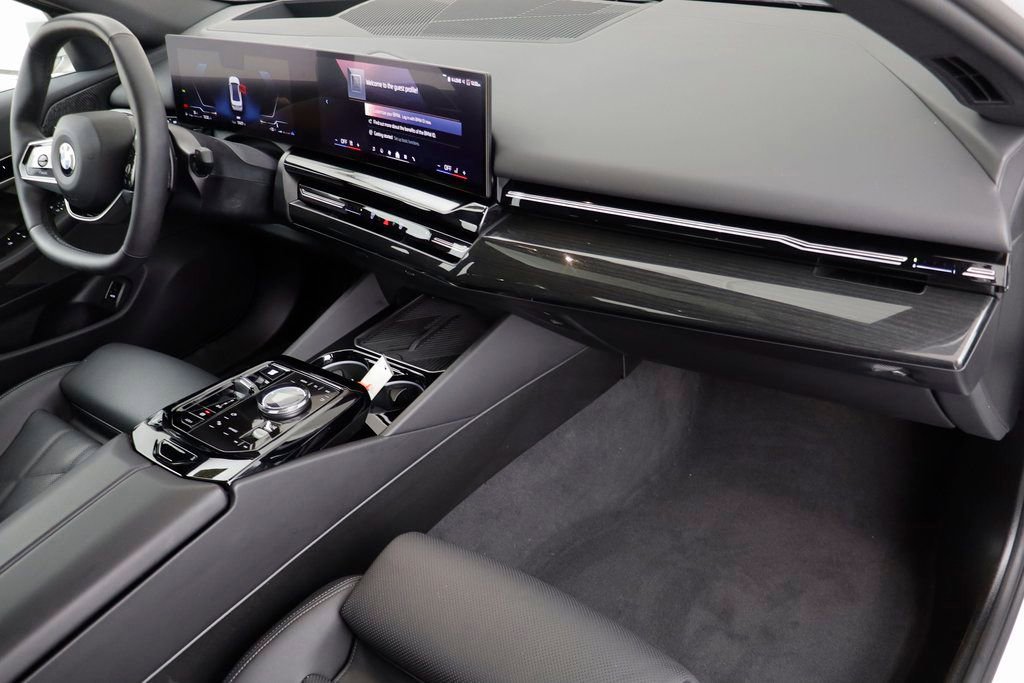 Used 2025 BMW 530i xDrive image 20