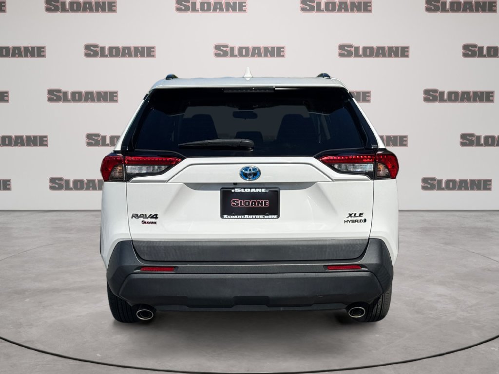 Used 2020 Toyota RAV4 XLE w/ Convenience Package AWD/4WD image 4