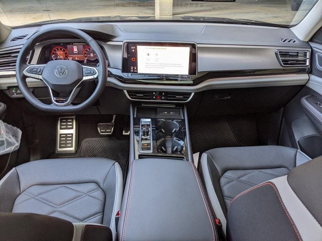 New 2026 Volkswagen Atlas Peak Edition image 13