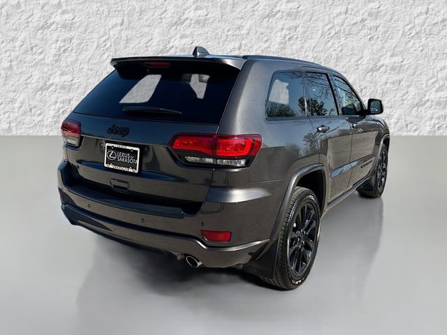 Used 2021 Jeep Grand Cherokee Laredo X image 3