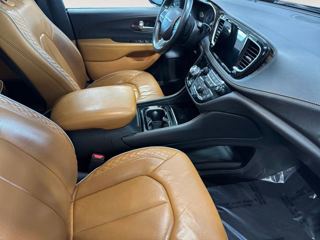 Used 2022 Chrysler Pacifica Pinnacle image 4