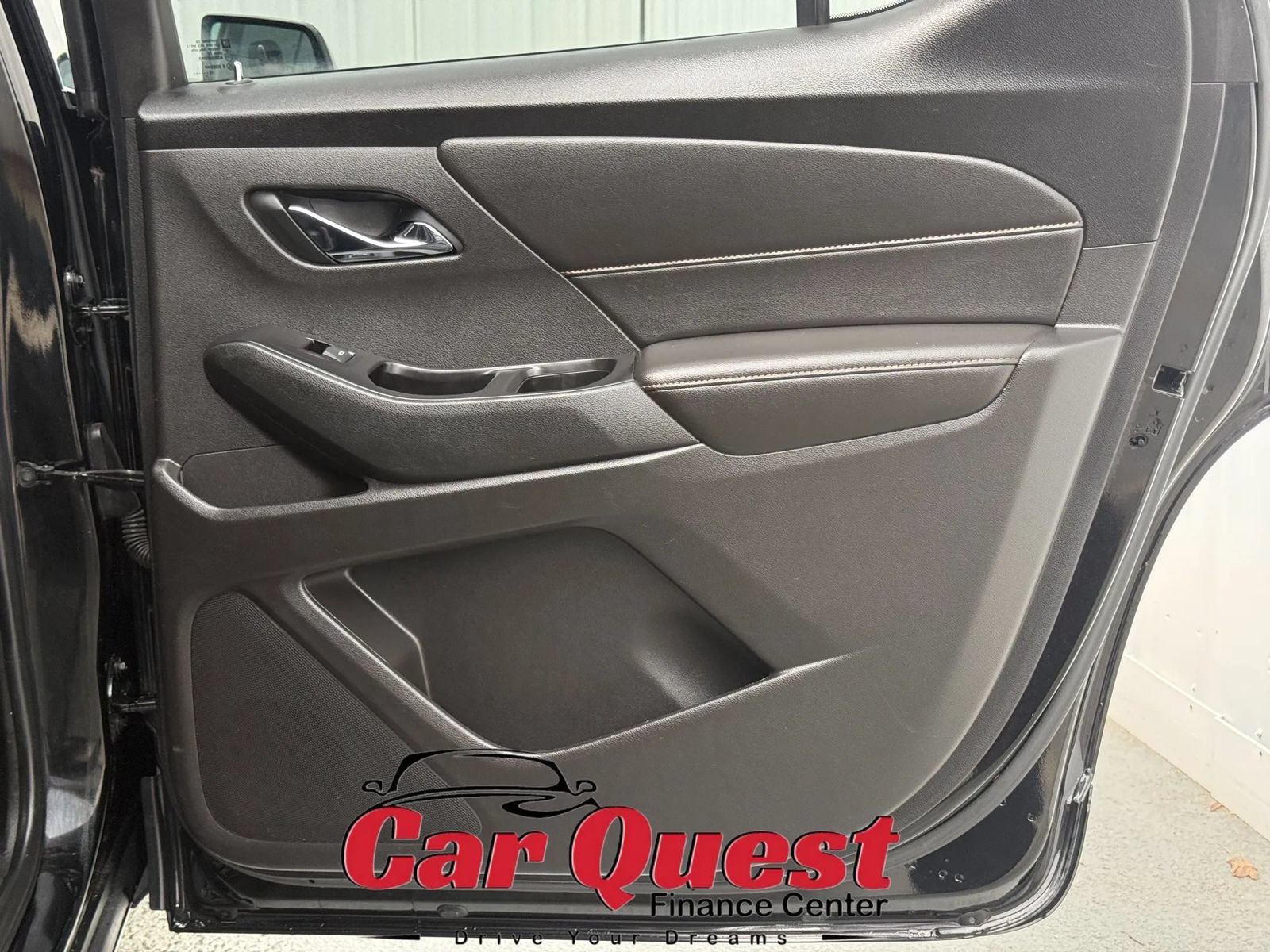 Used 2019 Chevrolet Traverse RS AWD/4WD image 19