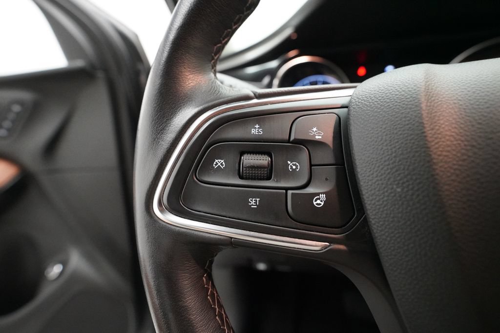 Used 2020 Buick Encore GX Essence FWD image 18