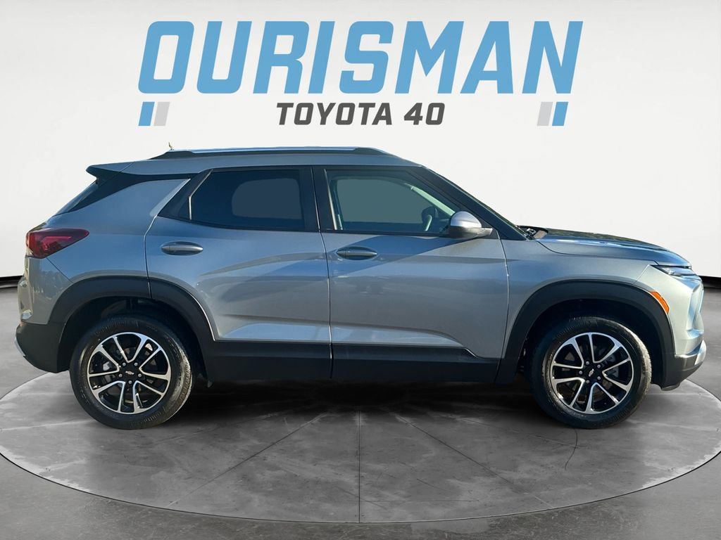 Used 2025 Chevrolet TrailBlazer LT image 7