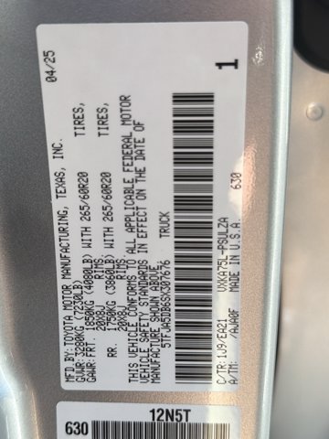 Used 2025 Toyota Tundra Limited AWD/4WD image 33
