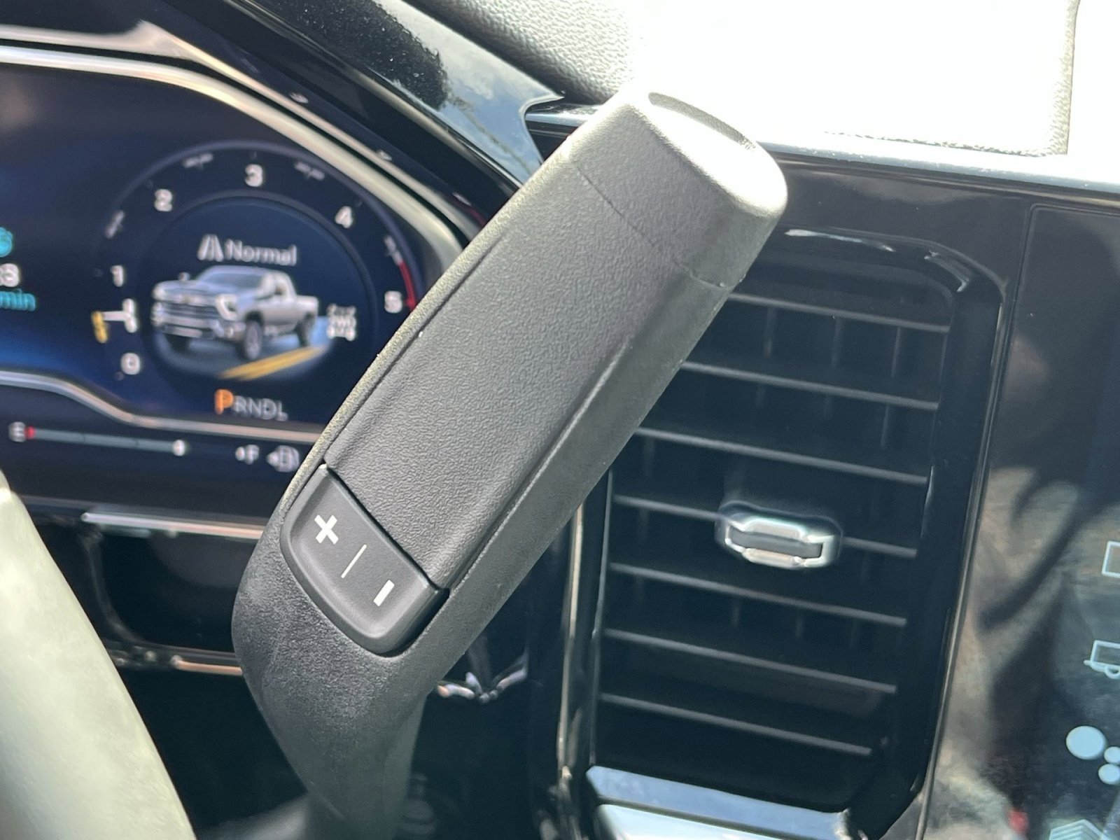 Used 2024 Chevrolet Silverado 2500 LTZ w/ LTZ Plus Package image 22