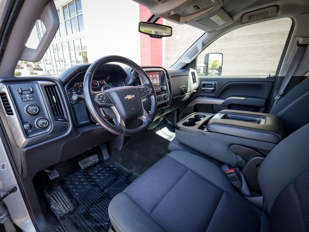 Used 2017 Chevrolet Silverado 2500 LT AWD/4WD image 12