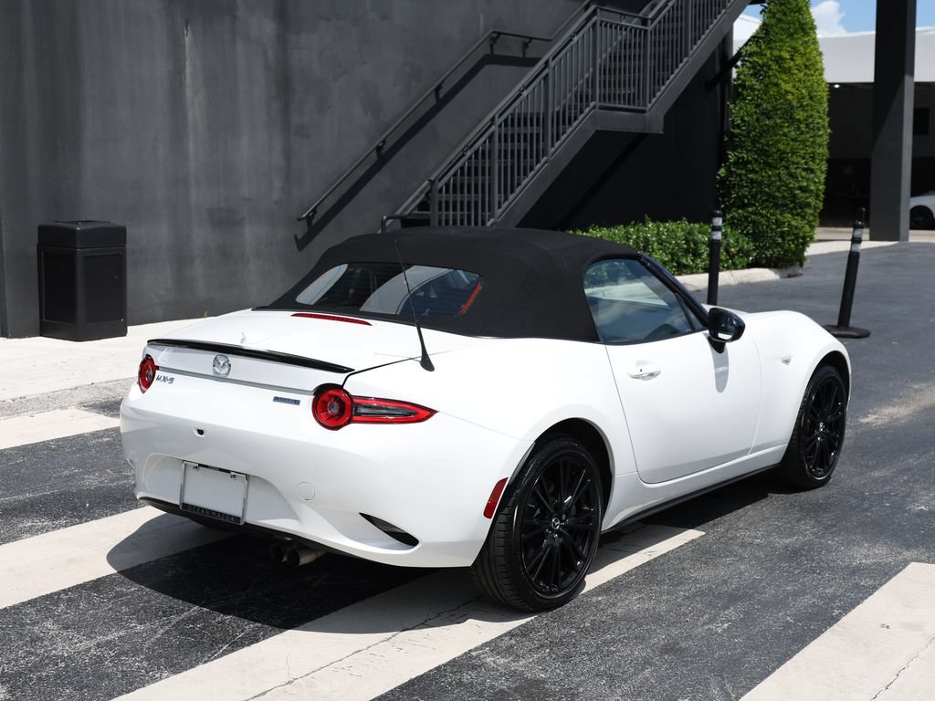Certified 2024 MAZDA MX-5 Miata Club w/ Weather Package RWD image 5