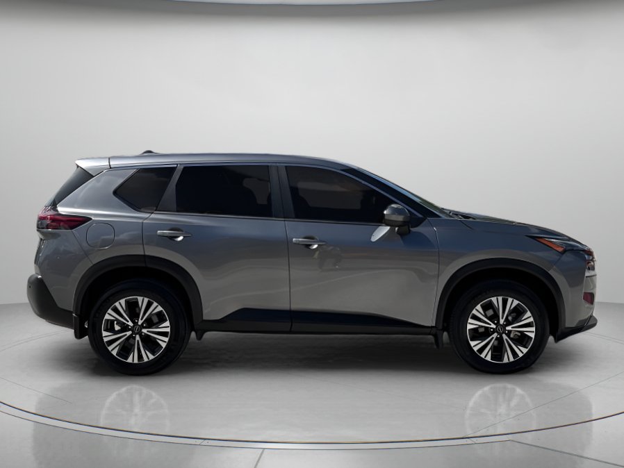 Used 2023 Nissan Rogue SV FWD image 2