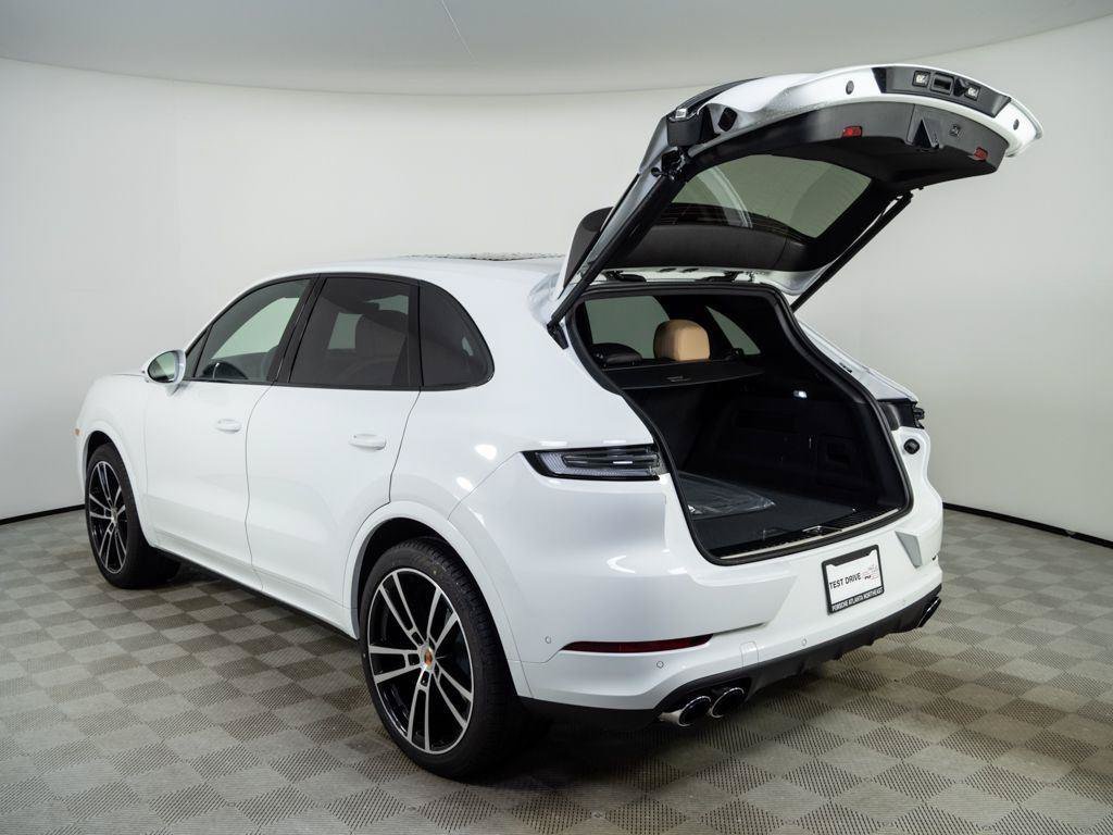 New 2026 Porsche Cayenne AWD/4WD image 32