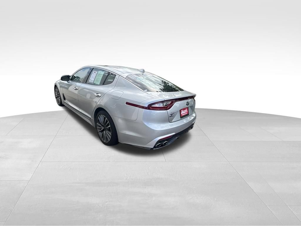 Used 2018 Kia Stinger Premium RWD image 4