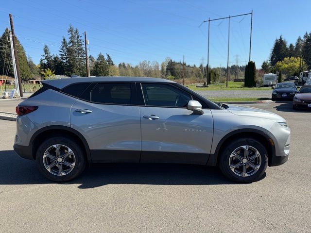 Used 2023 Chevrolet Blazer LT w/ Driver Confidence Package image 4