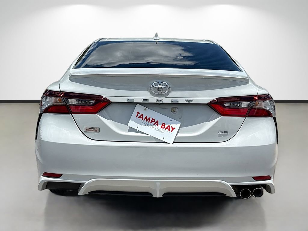 Used 2024 Toyota Camry SE w/ Convenience Package FWD image 4