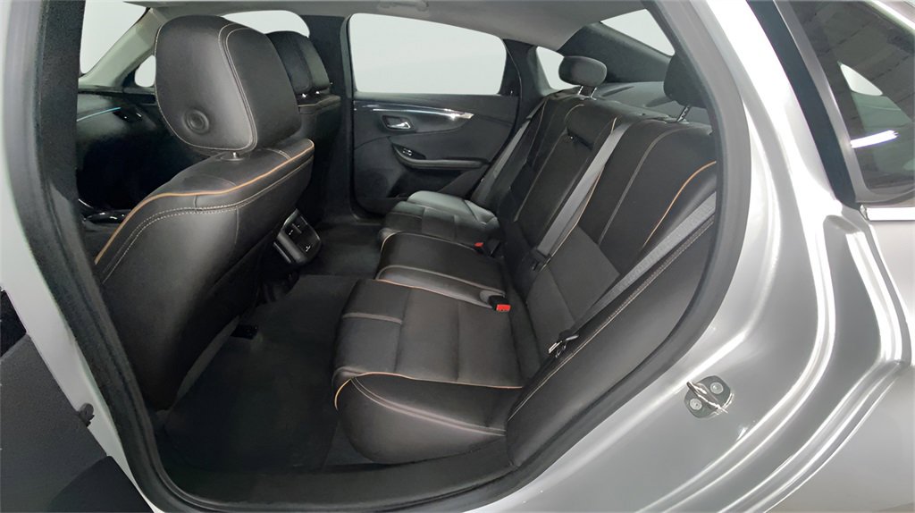 Used 2016 Chevrolet Impala LTZ w/ Enhanced Convenience Package image 31
