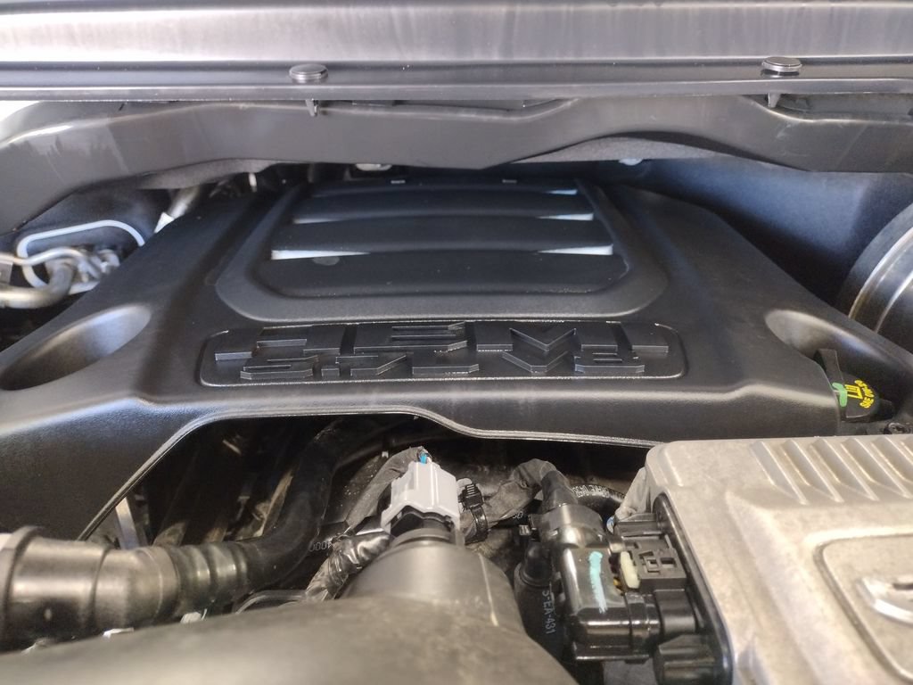 Used 2022 RAM 1500 Laramie AWD/4WD image 9
