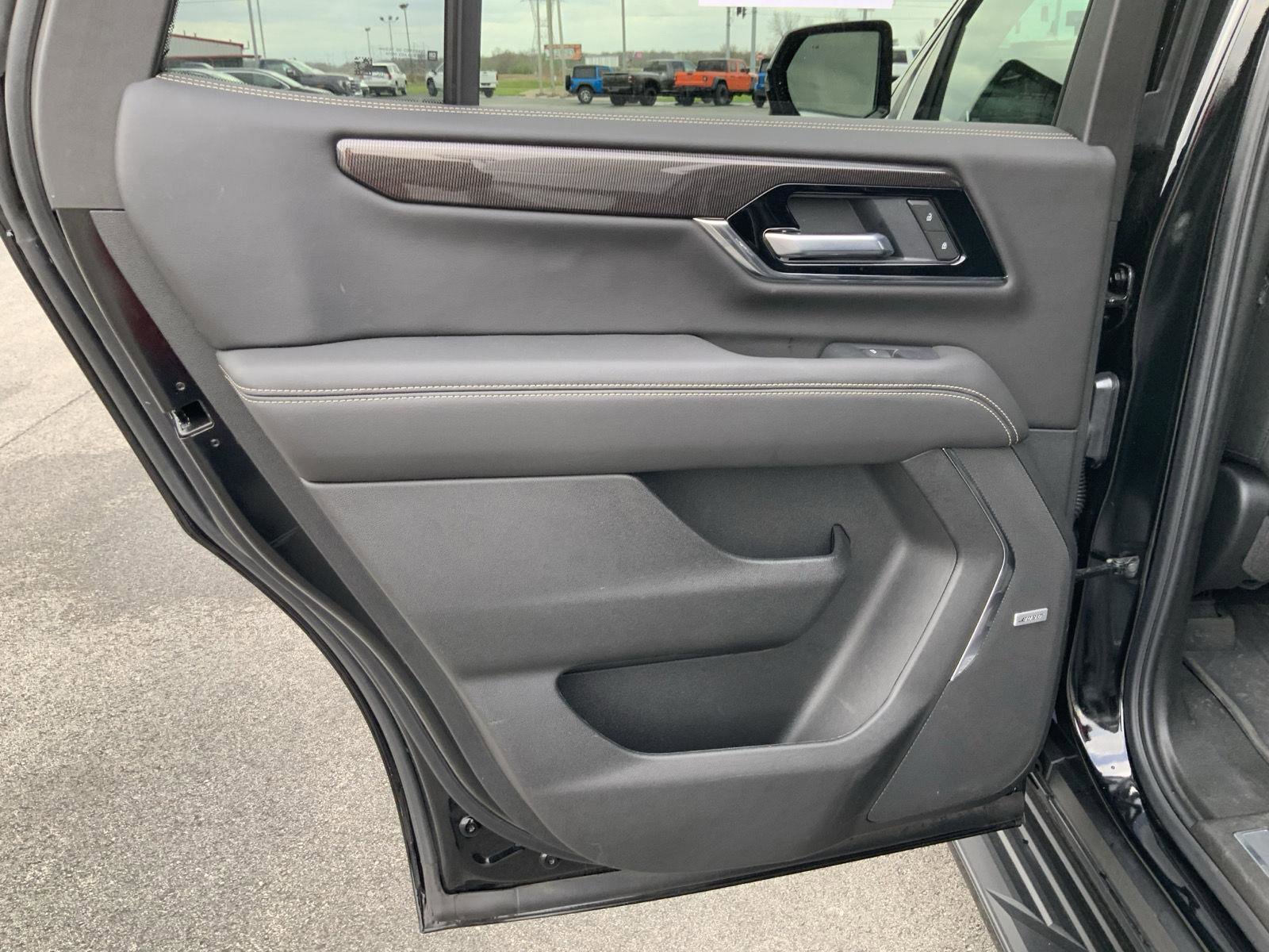 Used 2025 GMC Yukon Elevation w/ Elevation Premium Package image 57