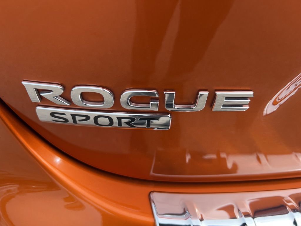 Used 2020 Nissan Rogue Sport SV w/ All-Weather Package image 31