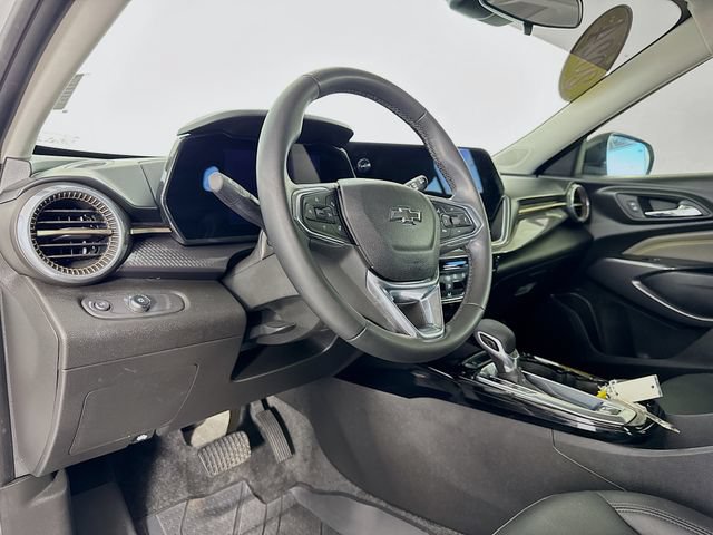 Used 2024 Chevrolet Trax ACTIV w/ Sunroof Package FWD image 9