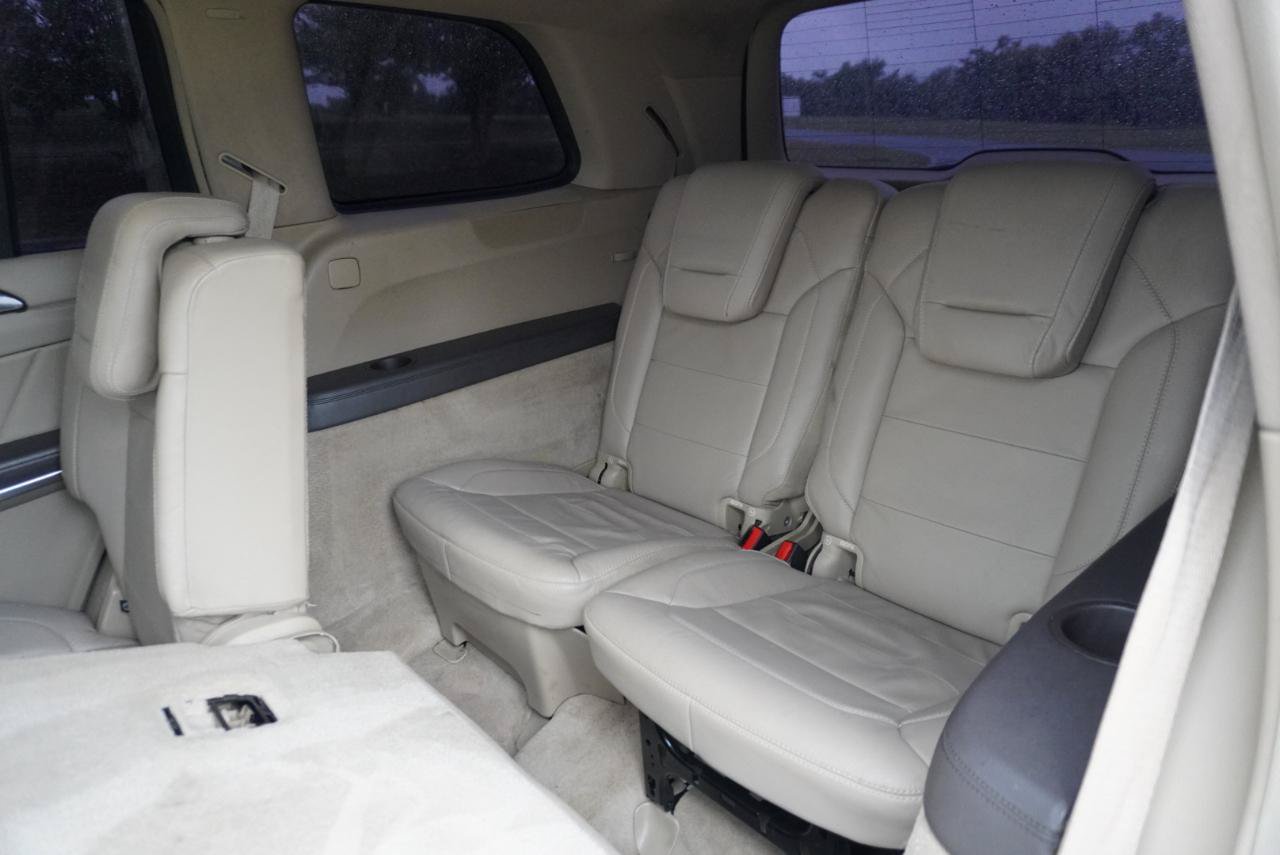 Used 2013 Mercedes-Benz GL 550 4MATIC image 26