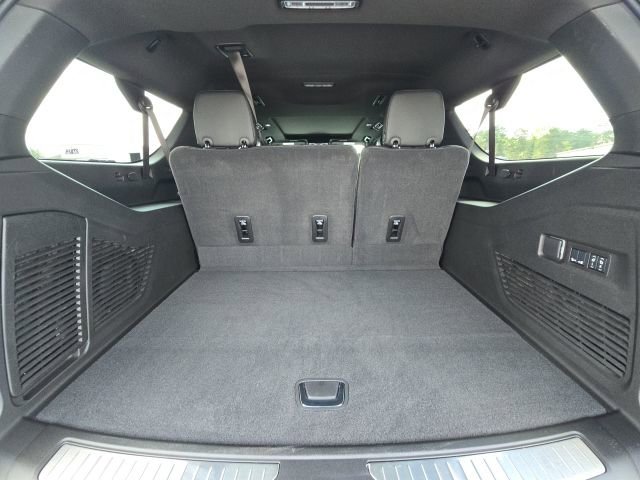 Used 2026 GMC Yukon XL Denali w/ Sun & Power Step Package image 14