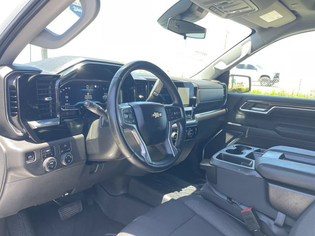 Used 2023 Chevrolet Silverado 1500 LT AWD/4WD image 10