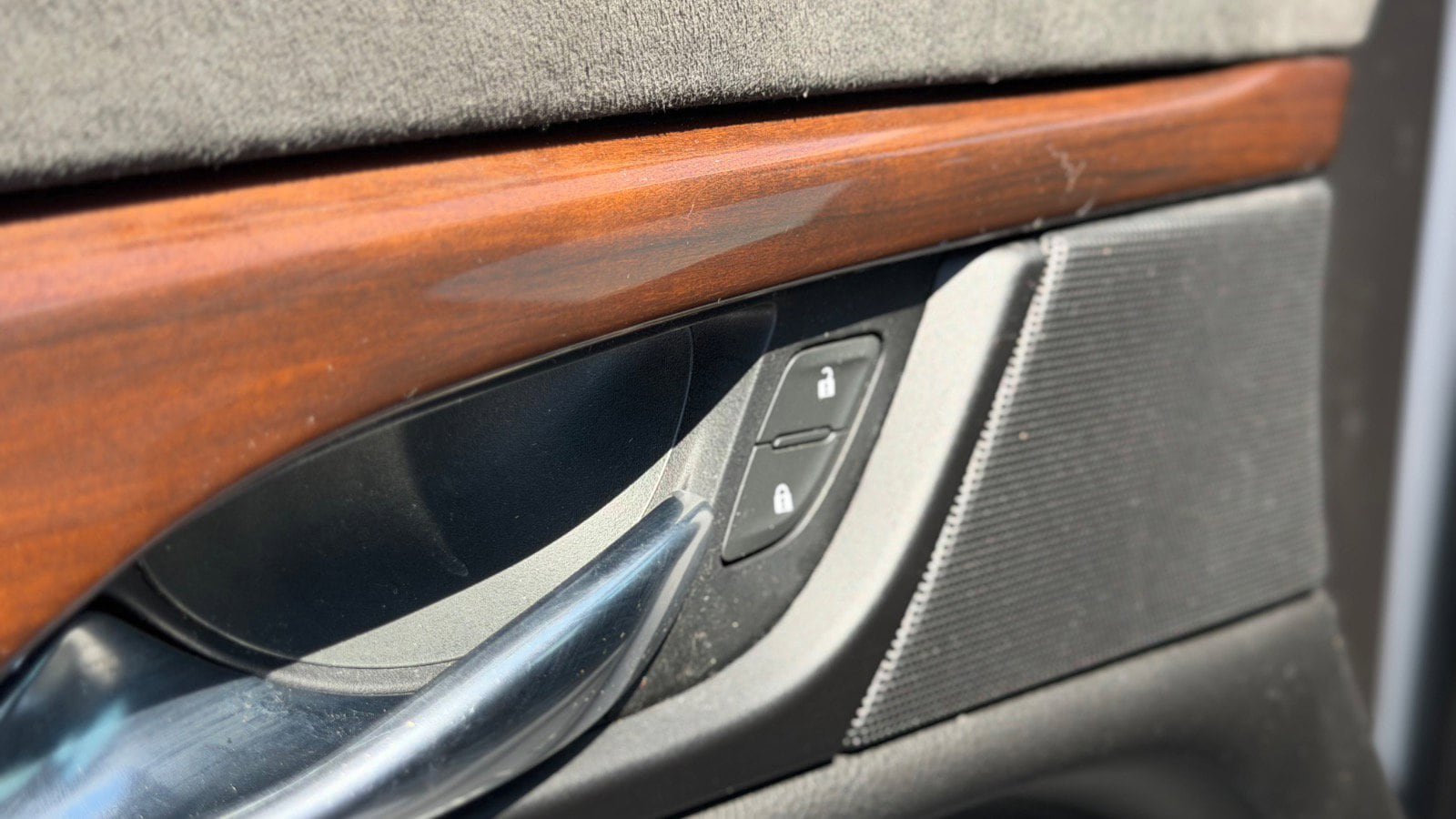 Used 2019 Cadillac Escalade ESV Luxury AWD/4WD image 31
