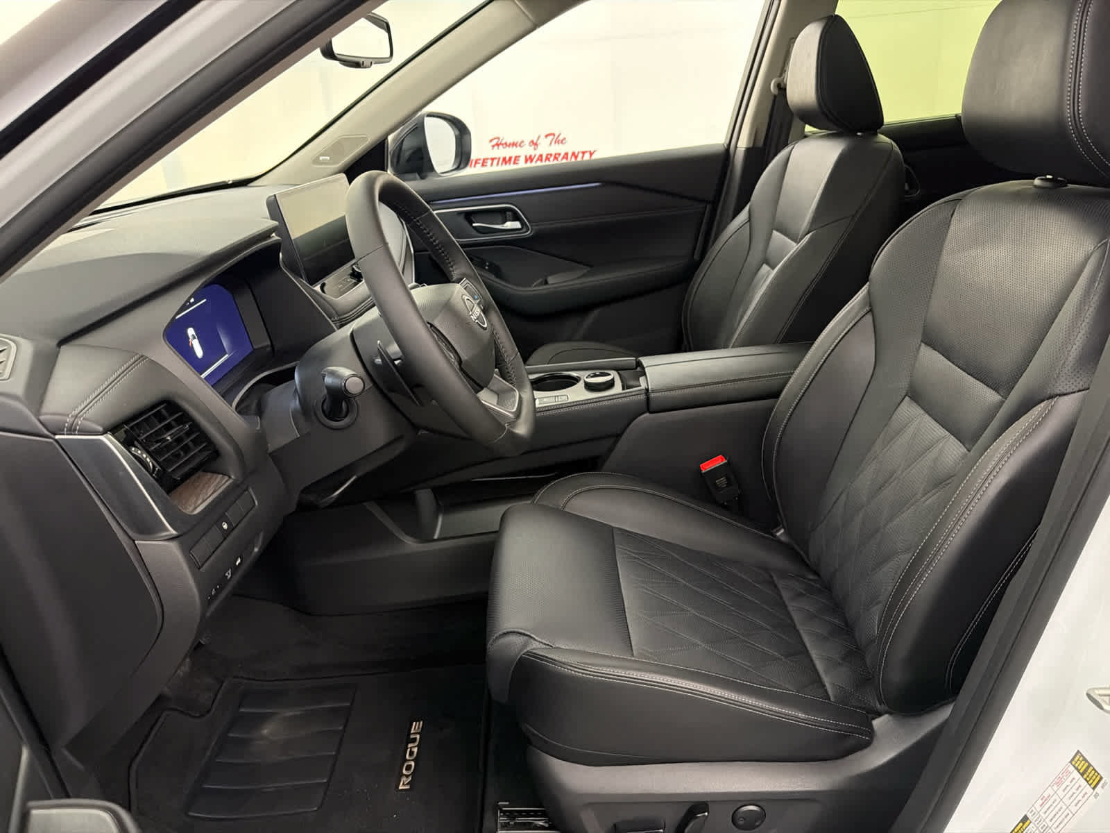 Certified 2026 Nissan Rogue Platinum AWD/4WD image 14