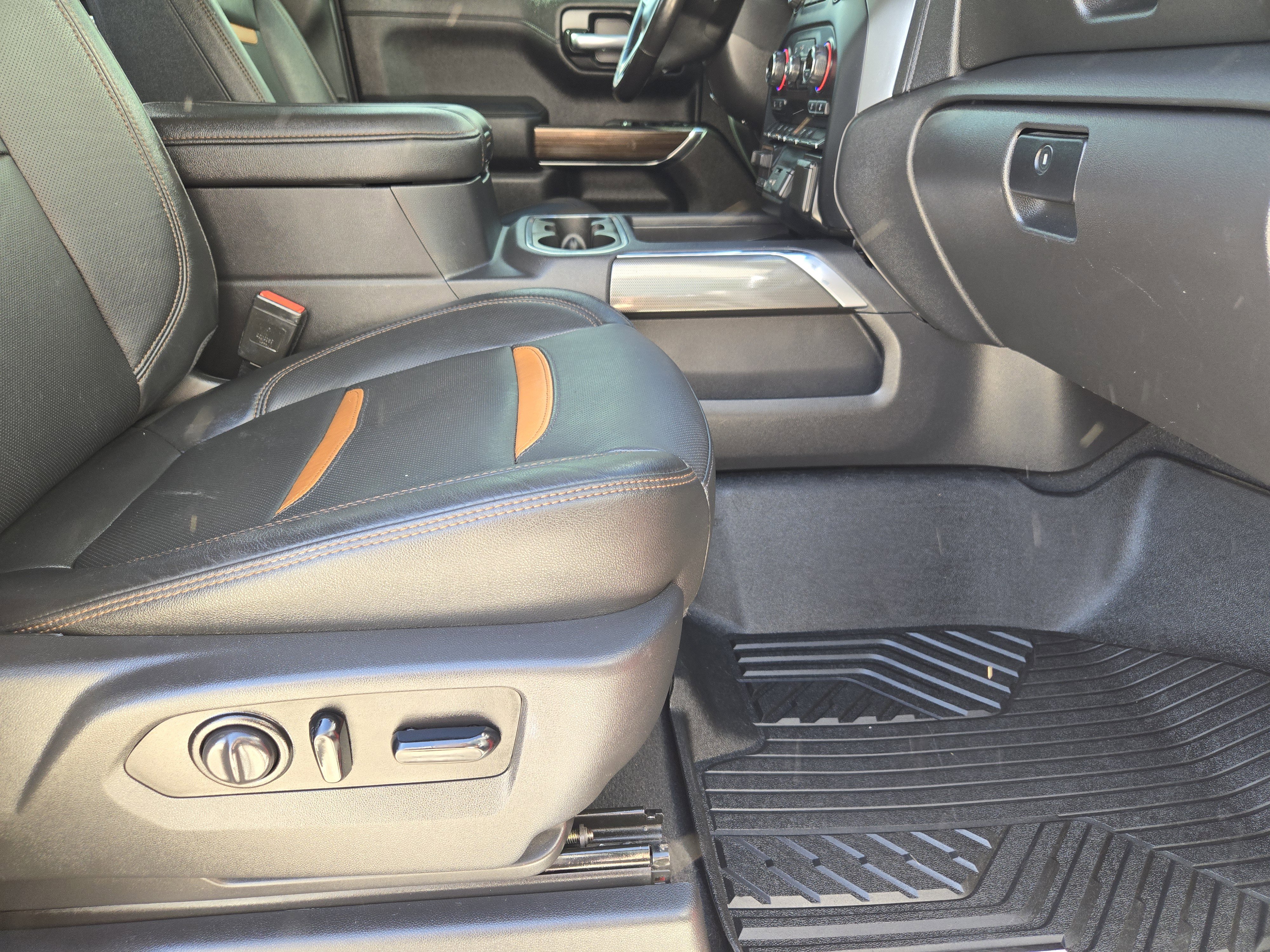 Used 2021 Chevrolet Silverado 1500 LT w/ Texas Edition Plus image 16