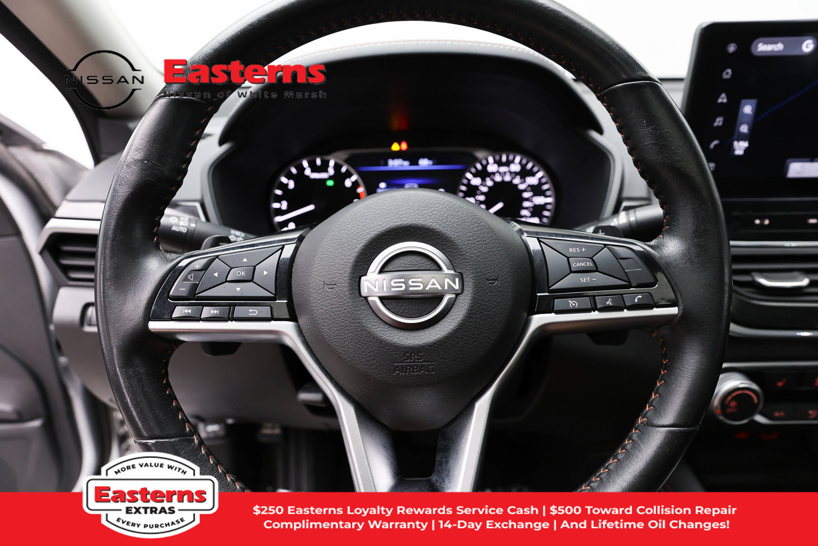 Used 2023 Nissan Altima 2.5 SR w/ SR Premium Package FWD image 10