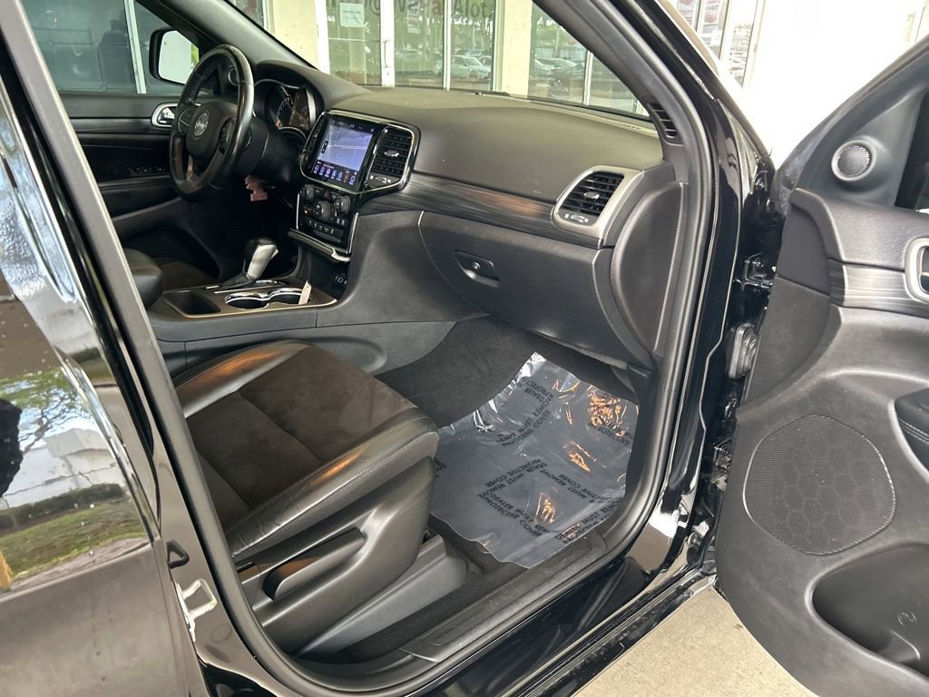 Used 2019 Jeep Grand Cherokee Altitude AWD/4WD image 25