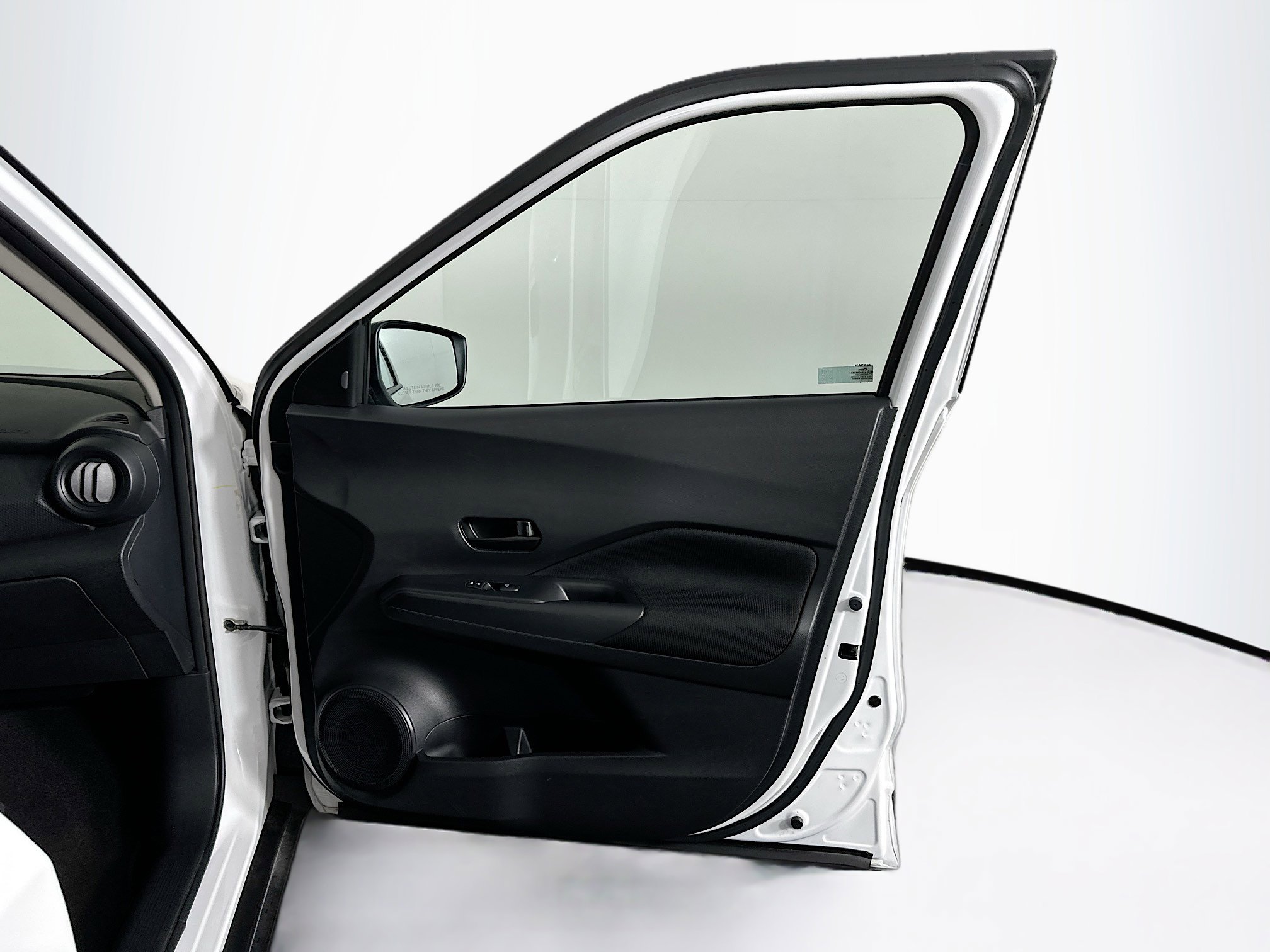 Used 2024 Nissan Kicks S image 29