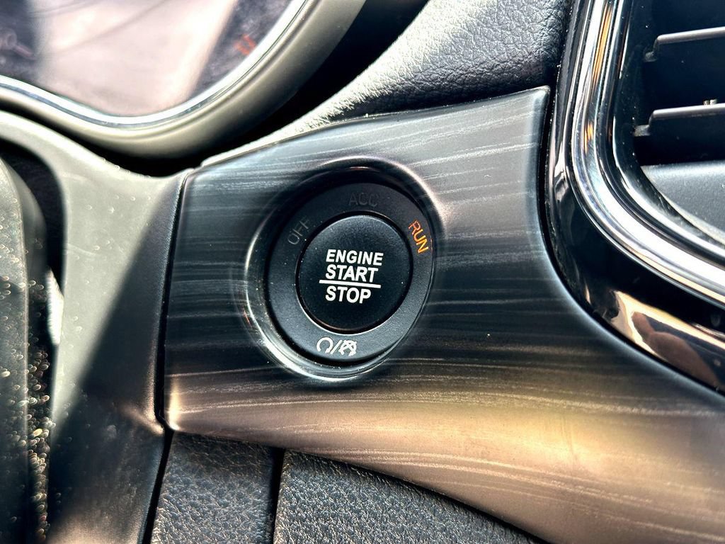 Used 2020 Jeep Grand Cherokee Altitude RWD image 17