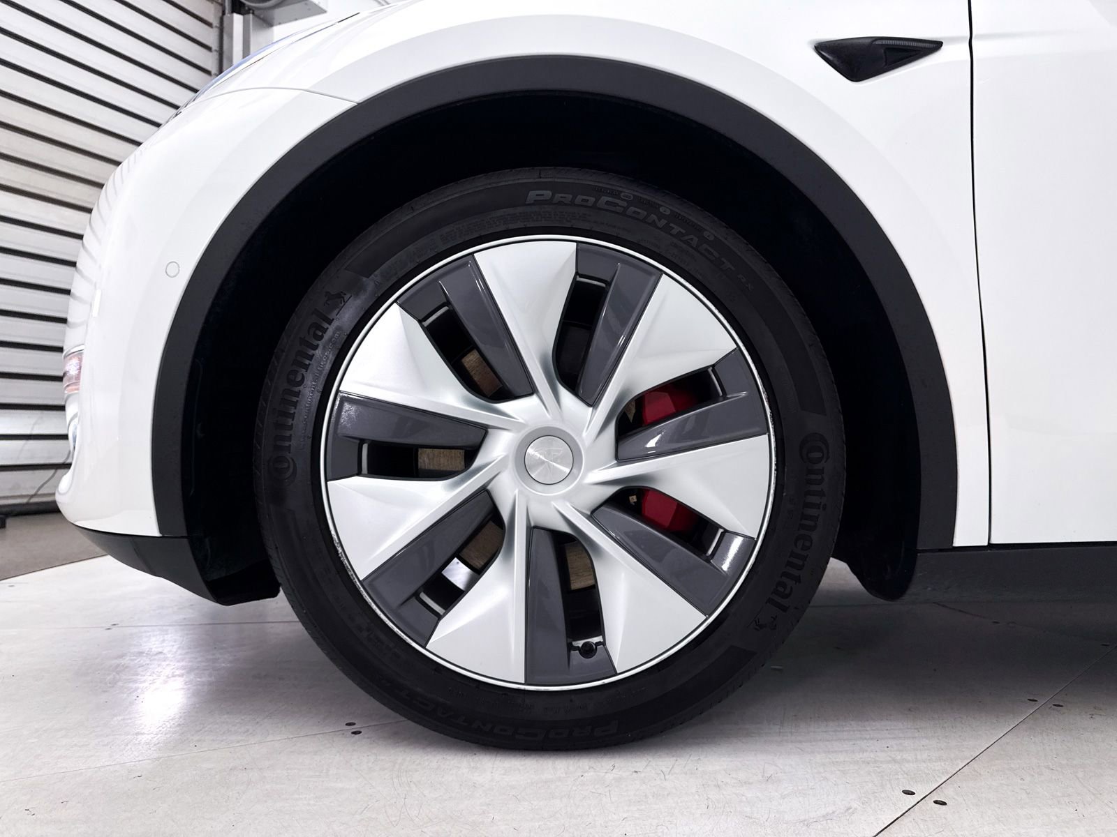 Used 2021 Tesla Model Y Long Range AWD/4WD image 15