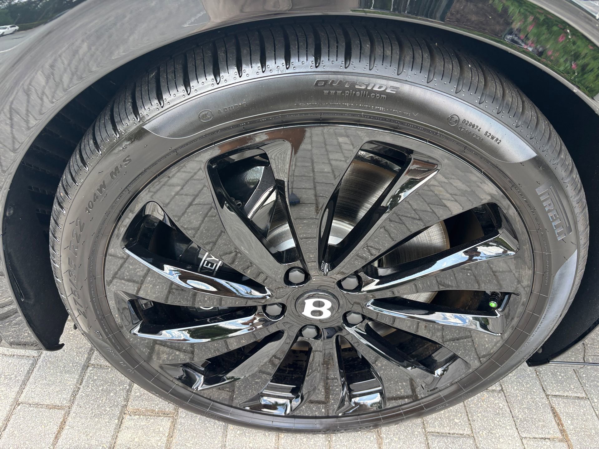 New 2025 Bentley Flying Spur Plug-In Hybrid image 38