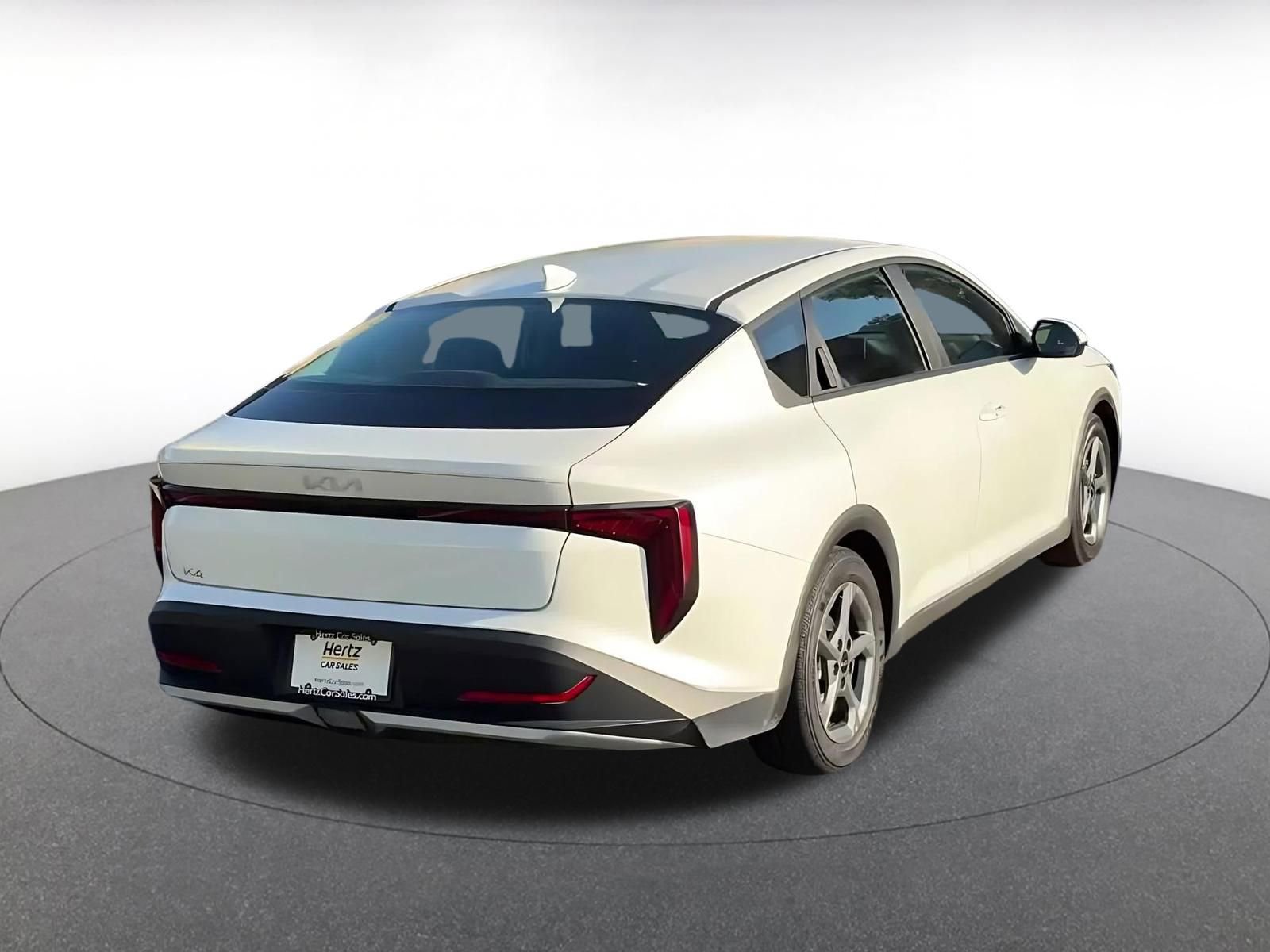 Used 2025 Kia K4 LXS image 15