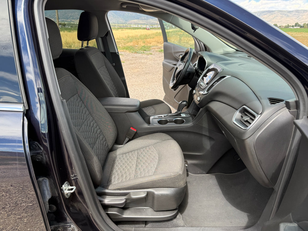 Used 2020 Chevrolet Equinox LT AWD/4WD image 37