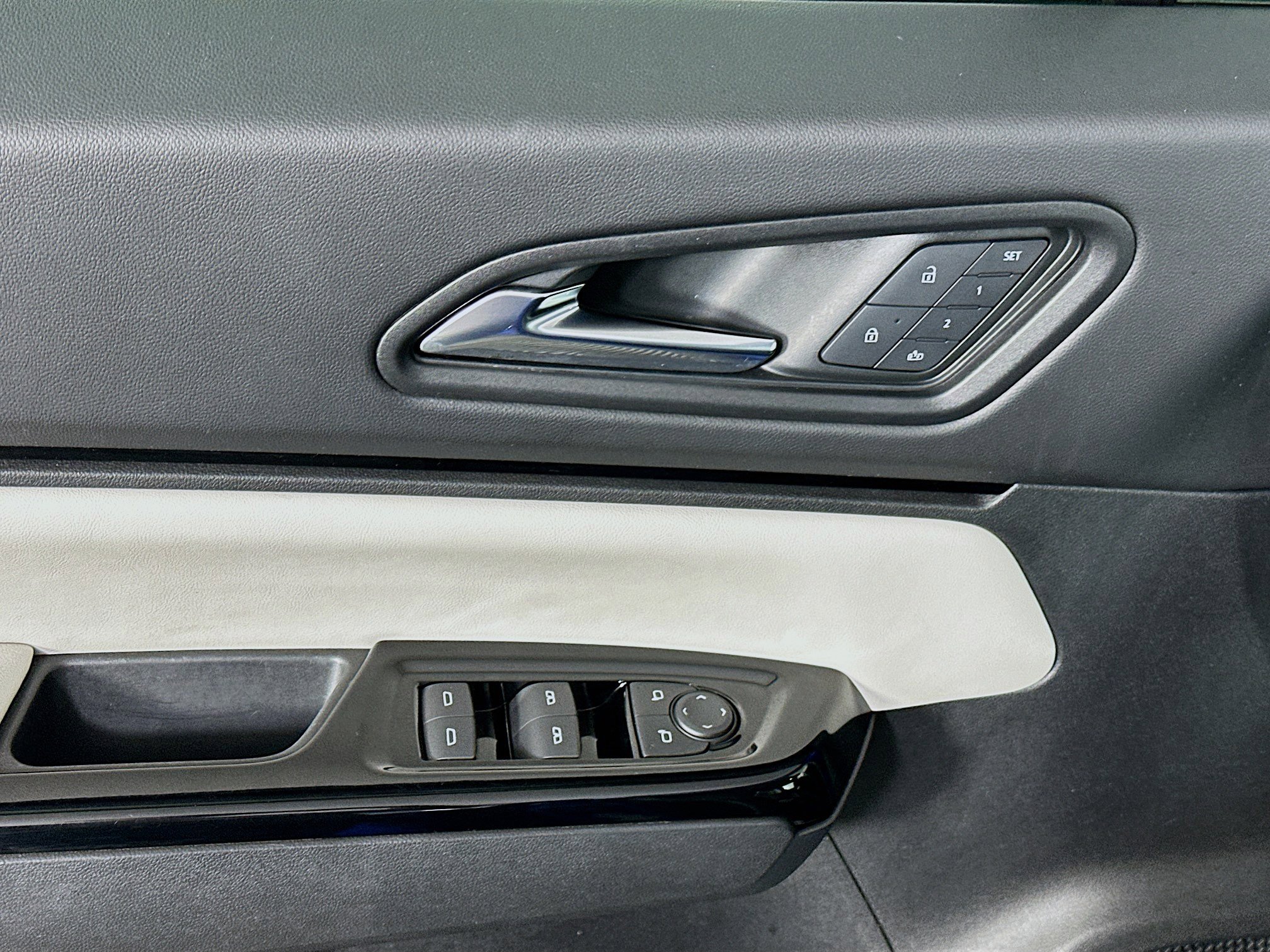 Used 2024 Honda Prologue Touring image 15