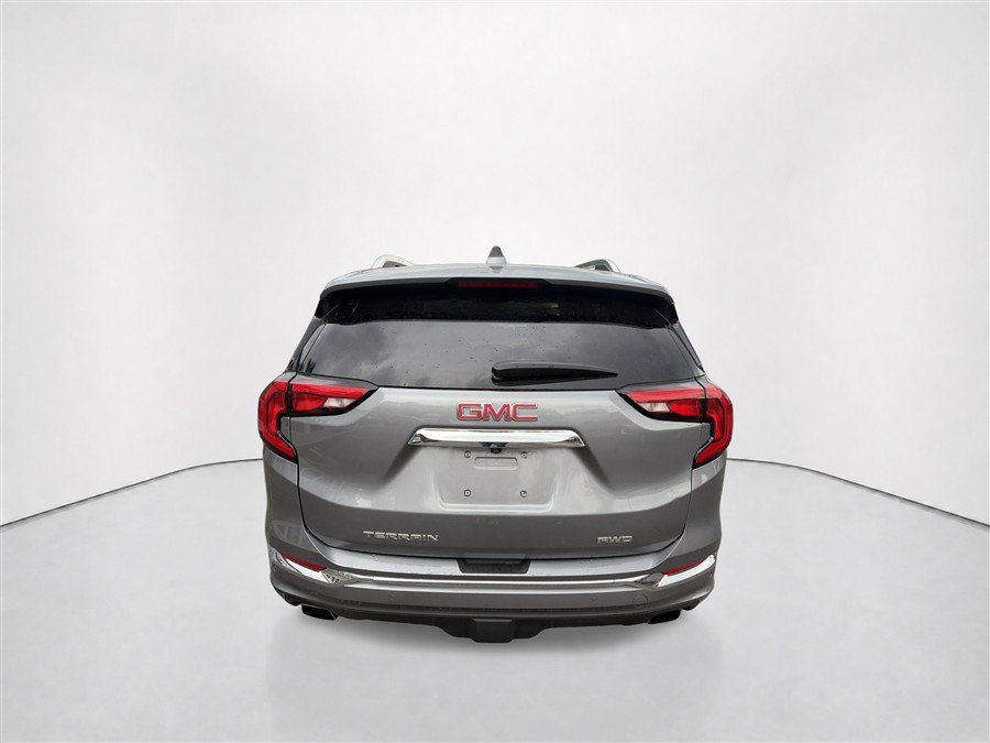 Used 2020 GMC Terrain Denali w/ Denali Premium Package AWD/4WD image 9