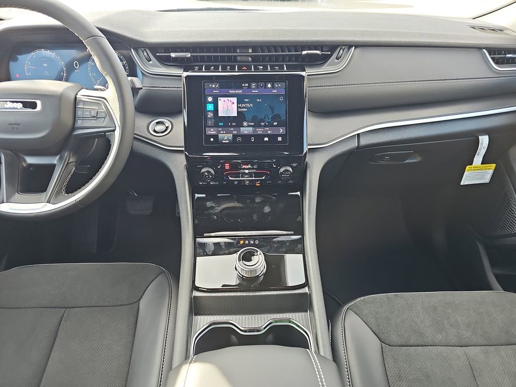 New 2025 Jeep Grand Cherokee L Altitude image 20
