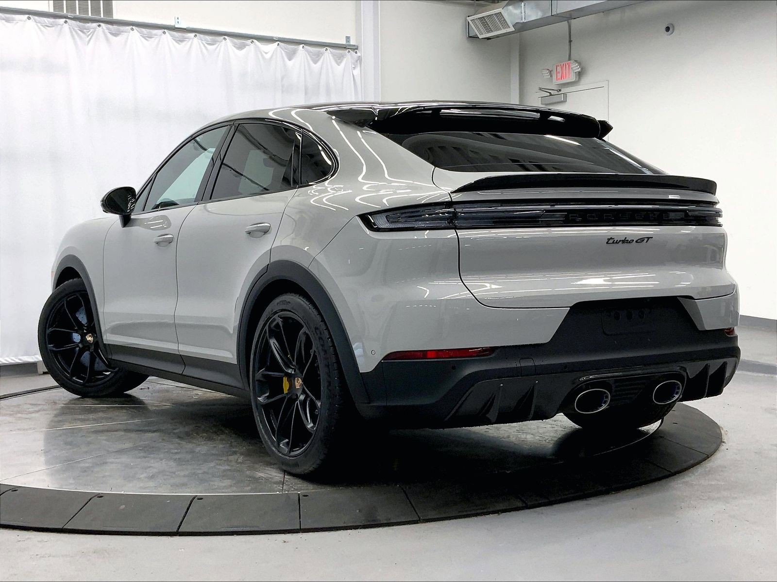 Used 2026 Porsche Cayenne Turbo GT AWD/4WD image 3