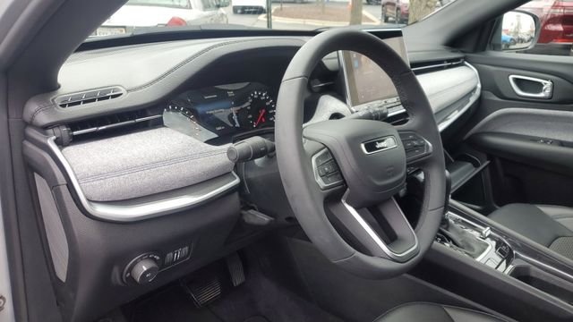 Certified 2024 Jeep Compass Latitude image 7