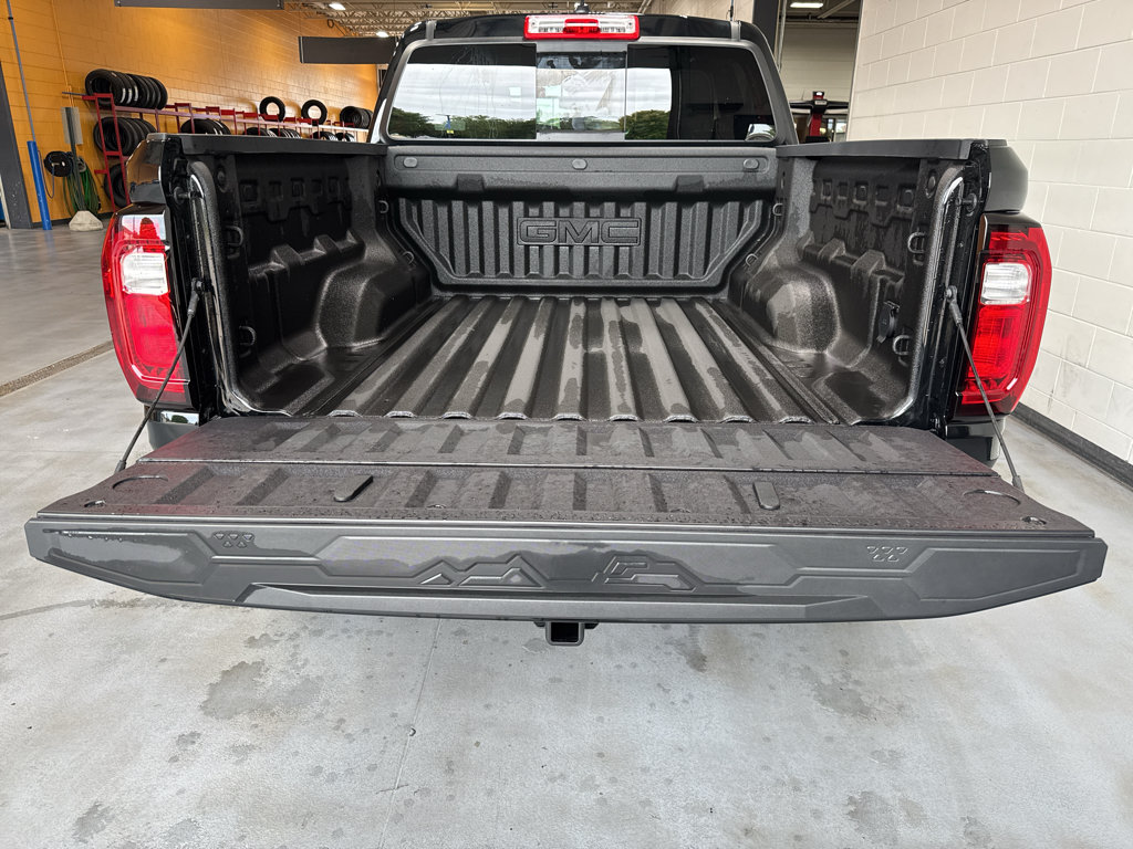 New 2026 GMC Canyon Denali w/ LPO, Denali Black Edition AWD/4WD image 21