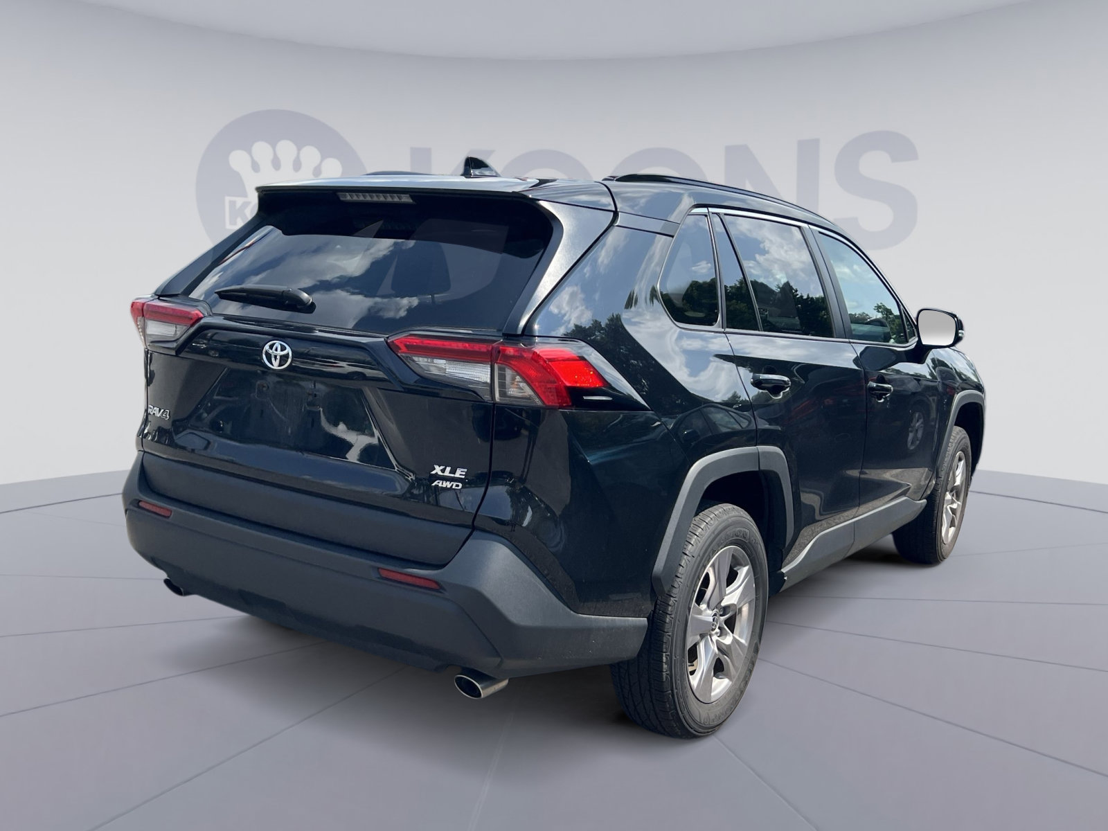 Used 2025 Toyota RAV4 XLE AWD/4WD image 7